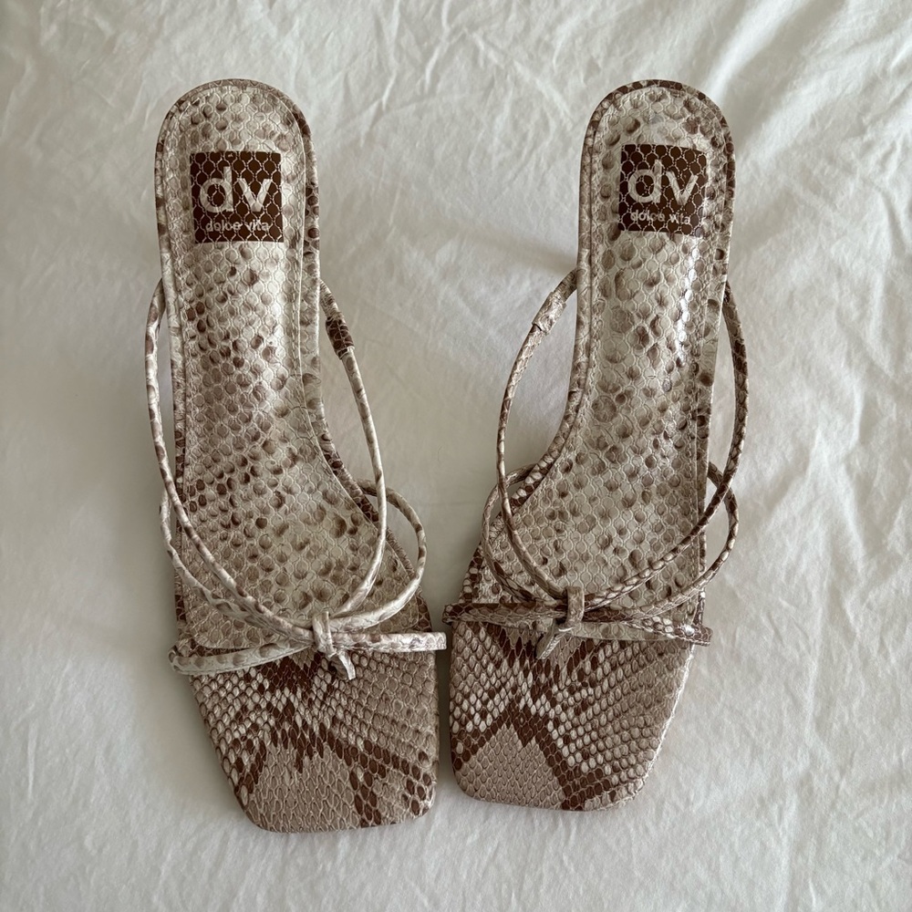 NWOT: DV Dolce Vita Taupe Snake Print Strappy Square-Toe Sandal